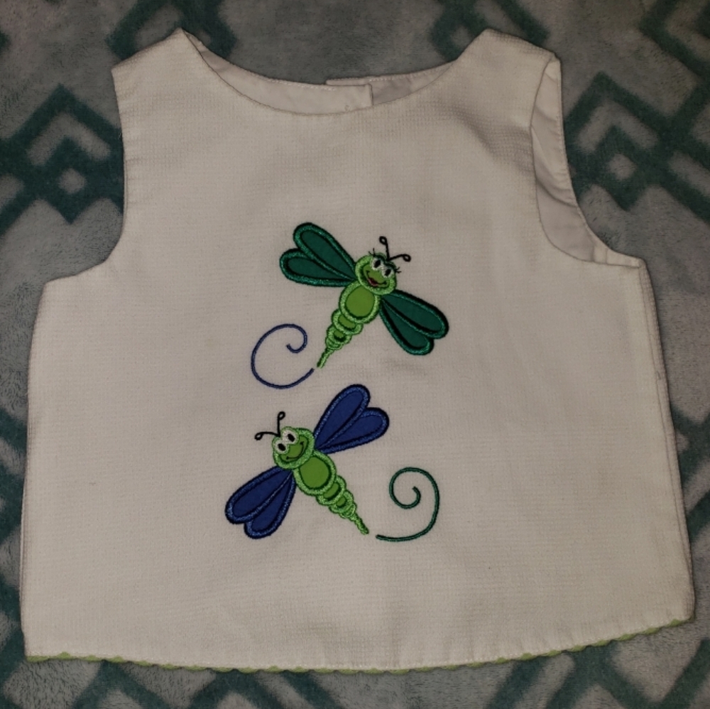 Austin & Ashley Embroidered Dragonfly Top NWOT